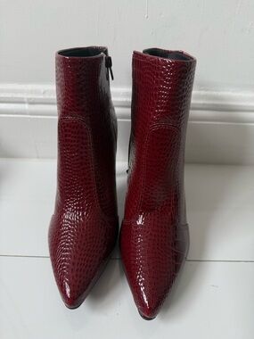 Pointed Toe Croc-Embossed Ankle Booties in Burgundy